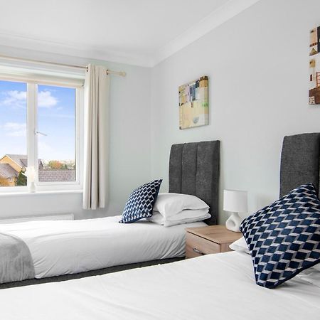 Onsitestays - Cosy 2-Bedroom Apartment With Free Parking, Wi-Fi & London Links Northfleet 외부 사진