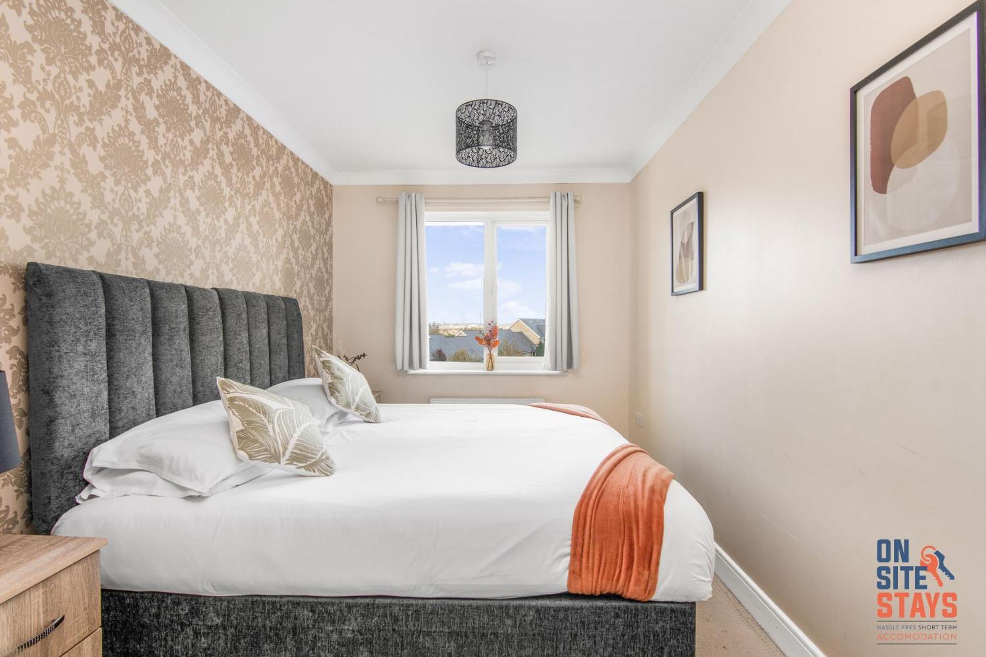 Onsitestays - Cosy 2-Bedroom Apartment With Free Parking, Wi-Fi & London Links Northfleet 외부 사진