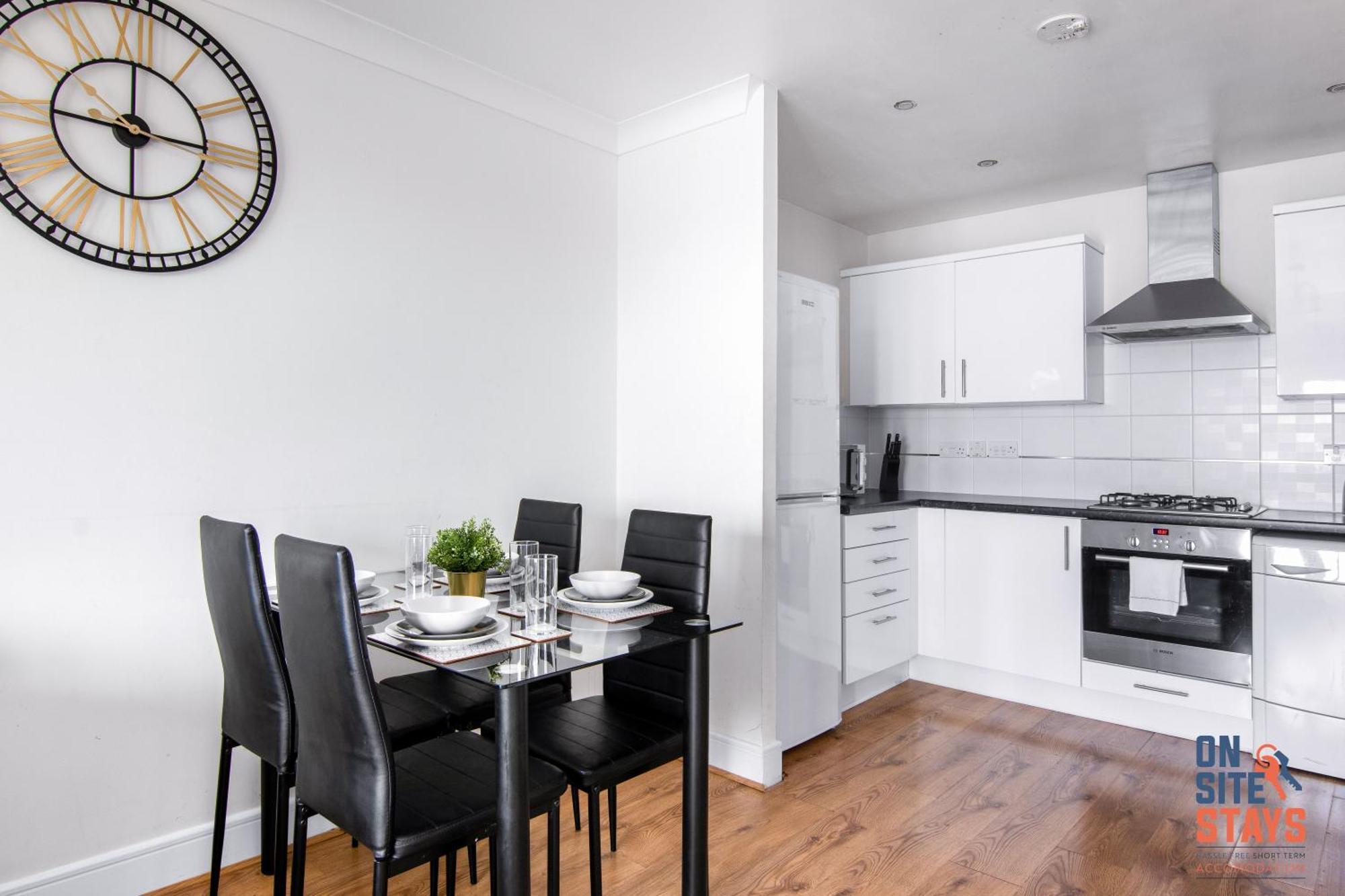 Onsitestays - Cosy 2-Bedroom Apartment With Free Parking, Wi-Fi & London Links Northfleet 외부 사진