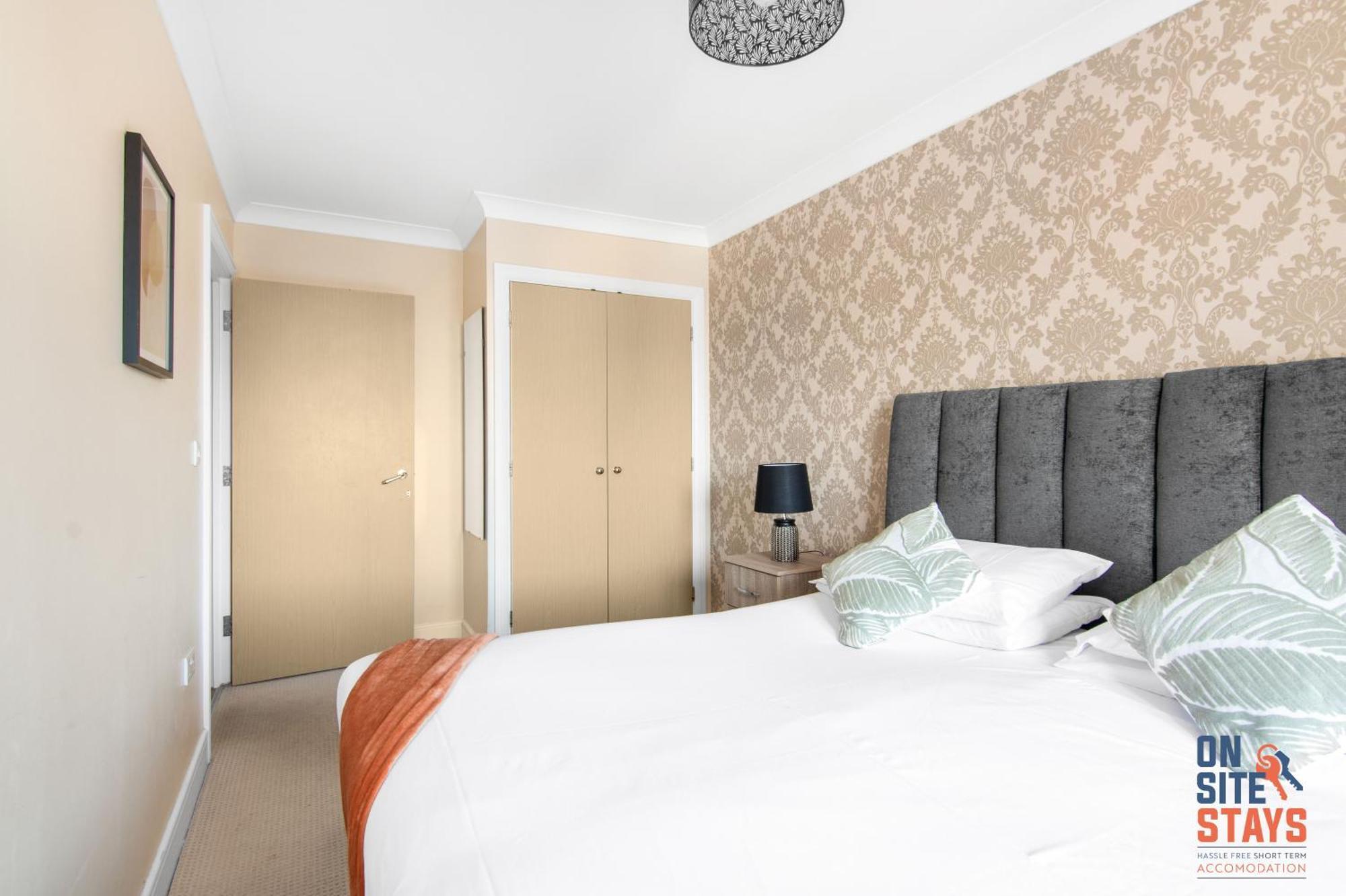 Onsitestays - Cosy 2-Bedroom Apartment With Free Parking, Wi-Fi & London Links Northfleet 외부 사진